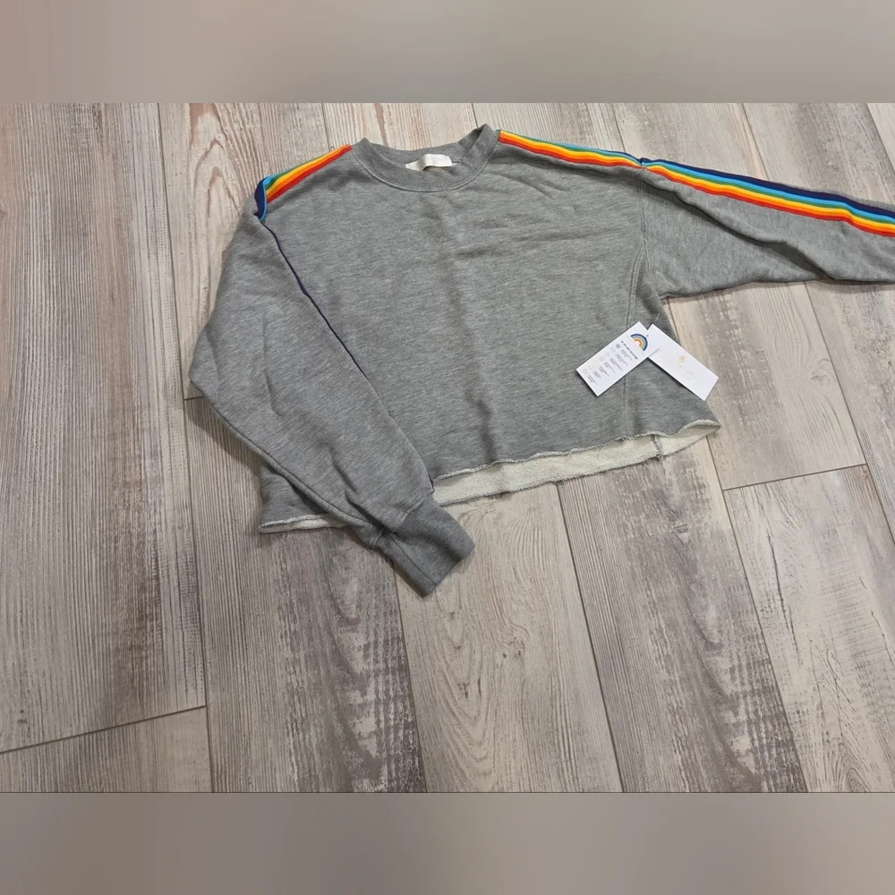 Spiritual Gangster Cropped Sweatshirt W Vibrant Rainbow Stripes- In Heather Gray - Picture 5 of 9